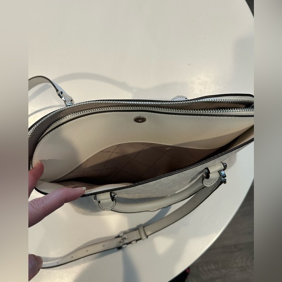 Like new Michael kors Cindy large dome satchel - Picture 7 of 9